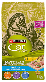A 1.42 kg bag of Purina Cat Chow Naturals Indoor cat food with chicken, turkey, and a cozy illustration.