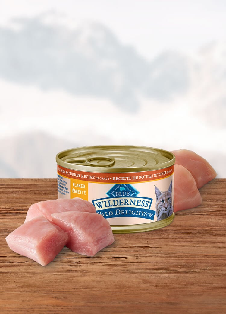 Canada WildDelights chicken and turkey flaked adult wet cat food