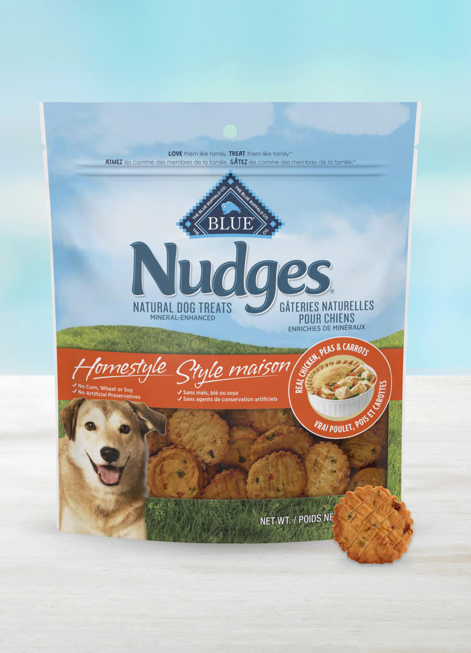 blue nudges gâteries homestyle avec du vrai poulet, des petits pois et des carottes chien gateries